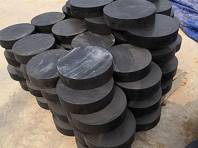 江山市板式橡胶支座由若干层橡胶片与薄钢板经加压硫化